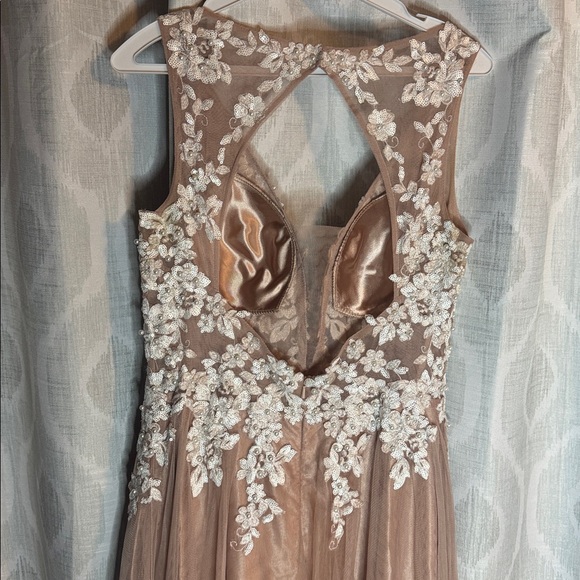 Nox Narianna Formal Dress Tan Size L - Picture 9 of 11
